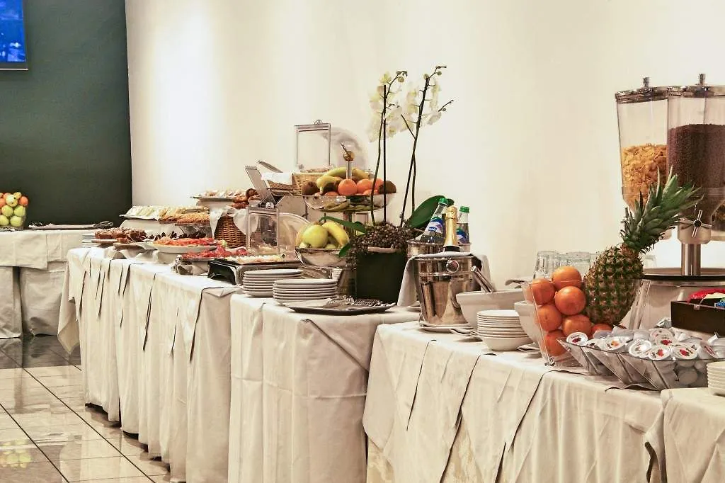 Ih Hotels Milano Puccini Italien